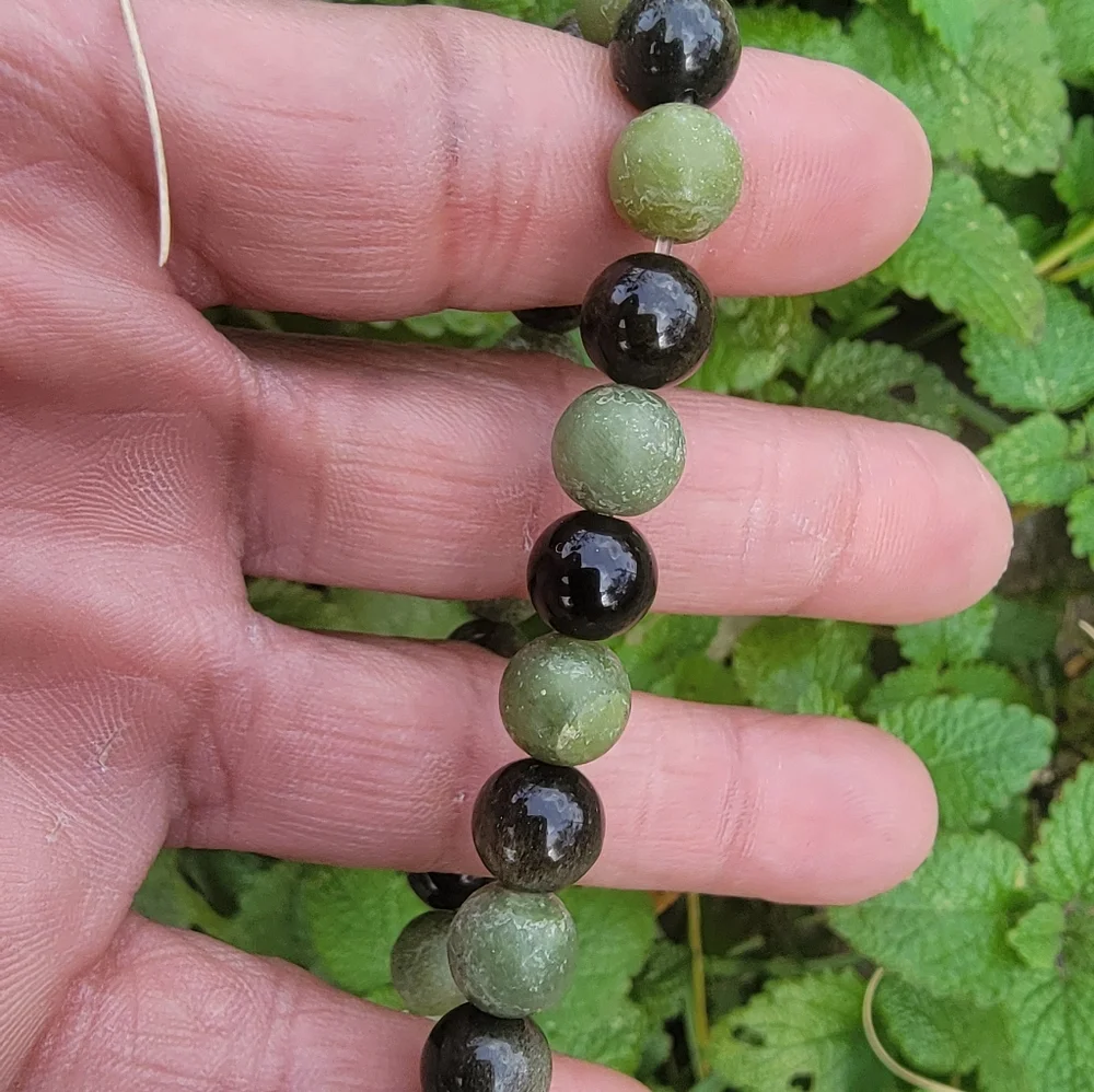 Handcrafted Green Garnet Stretch Bracelet - Picture 3 of 3